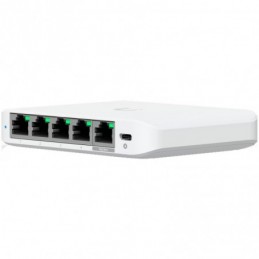 Ubiquiti 5-port 2.5G switch...