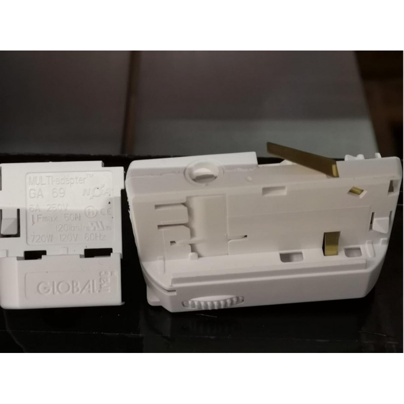 ADAPTOR UNIVERSAL L4U10.01.003450