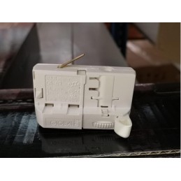 ADAPTOR UNIVERSAL L4U10.01.003450